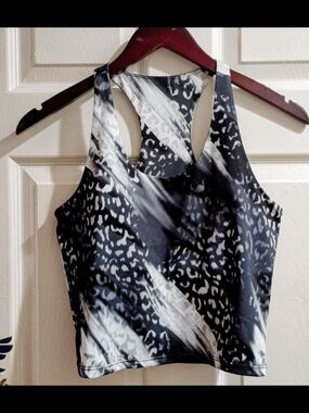 Pro Player Black & White Racerback Sports Crop Bra NWOT